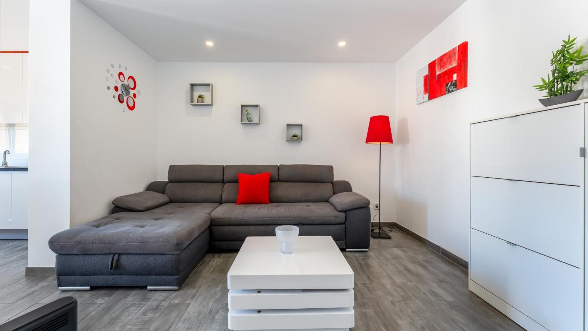Red Velvet 1 Bdr Flat With Balcony By Lovelystay Portimão Extérieur photo